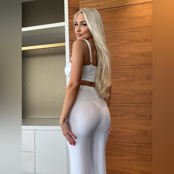 White two piece ribbed lounge set ✨ - Picture 4 of 5